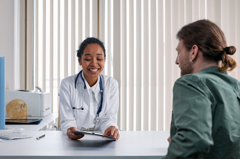 Infographic explaining Medicaid eligibility requirements and qualification criteria