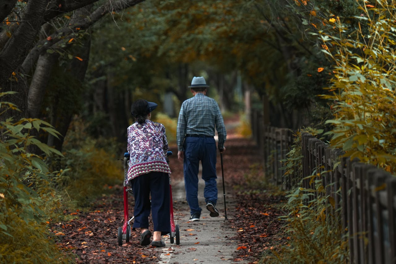 5 Ways Orange County Families Can Champion a Senior's Health This May (2026)