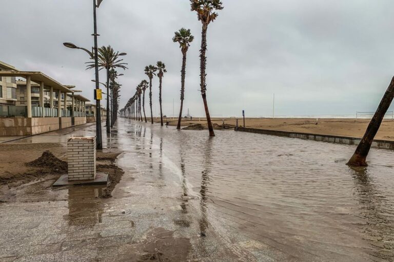 El Niño Is Strengthening and OC's Free Sandbag Season Opens October 1 — Nobody Fills the Bags for You